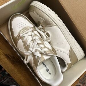 No Boundaries White and Gold Sneakers